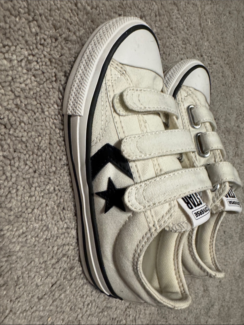 Converse Kids White Low-Top Sneakers with Black Star